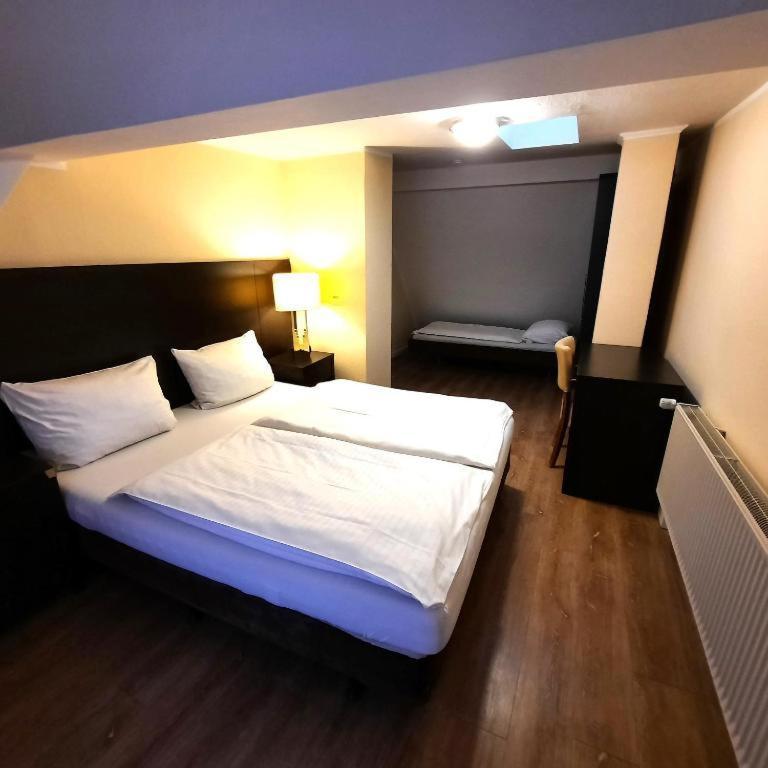 Hotel Ariana Koeln Extérieur photo